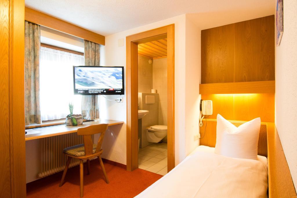 Hotel Garni Mathonerhof à Ischgl Chambre photo