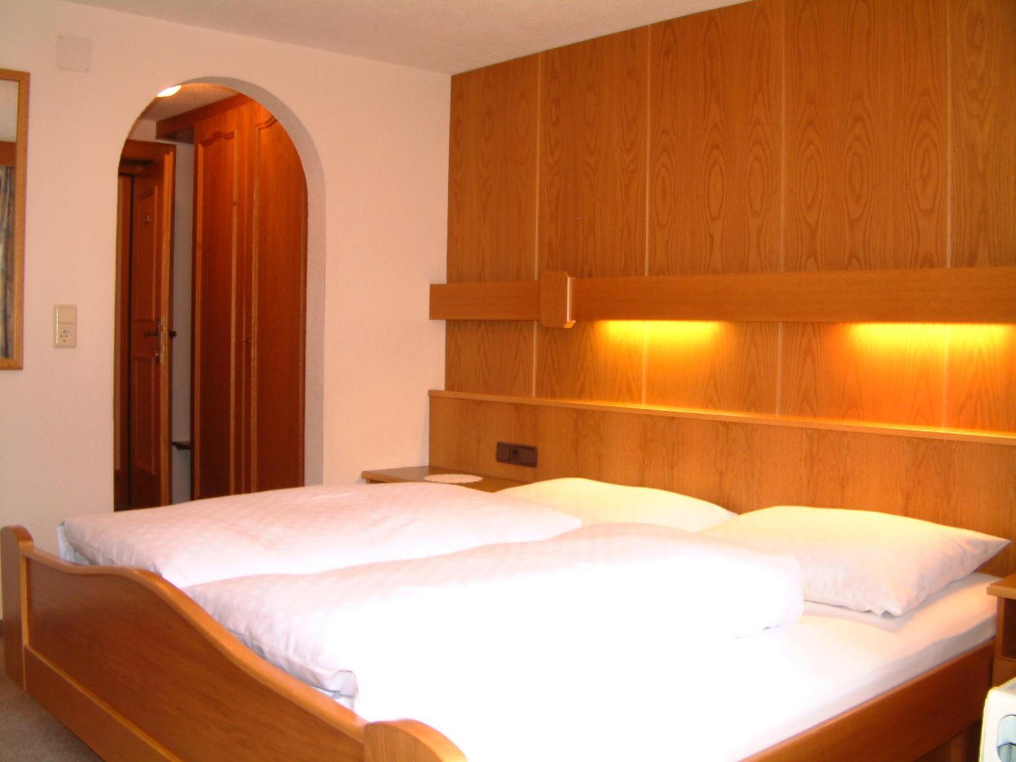Hotel Garni Mathonerhof à Ischgl Extérieur photo
